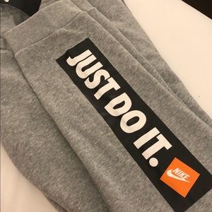 NIKE Just Do It Collection Men’s XL